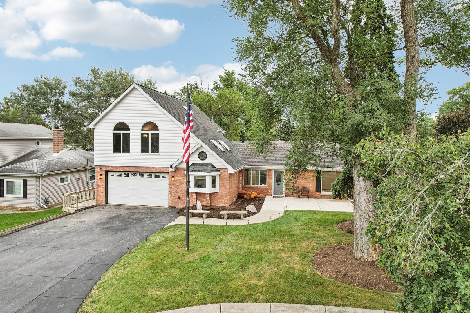 1039 S School Street, Lombard, IL 60148