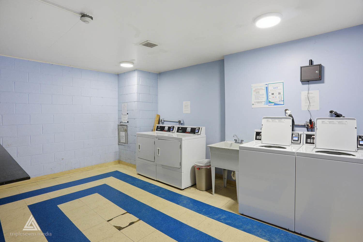 7301 Willow Springs Road #207, Countryside, IL 60525