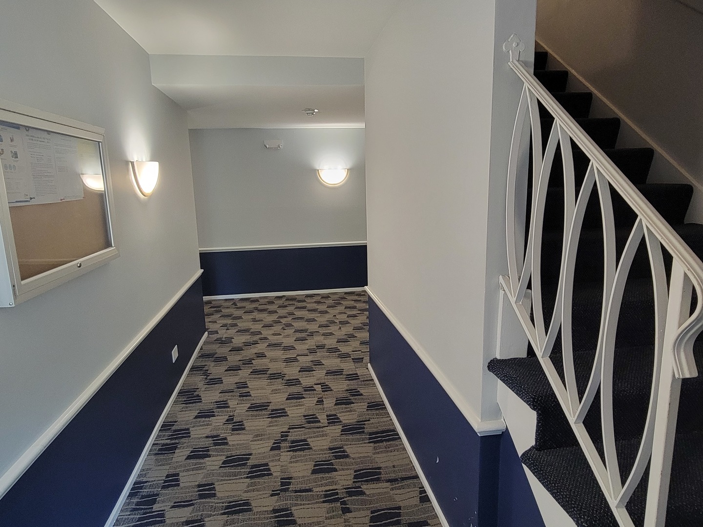 2315 S GOEBBERT Road #D-106, Arlington Heights, IL 60005