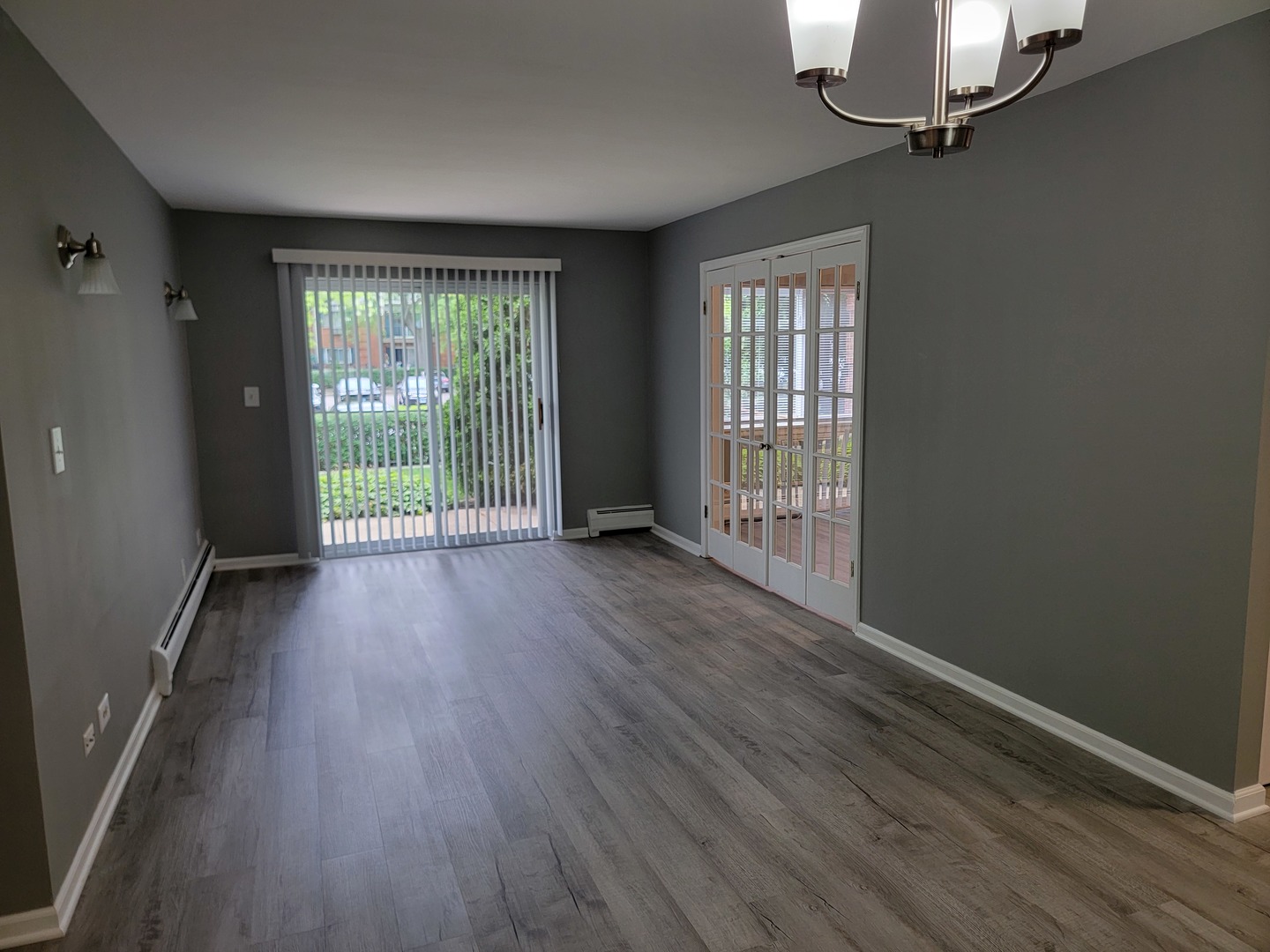 2315 S GOEBBERT Road #D-106, Arlington Heights, IL 60005