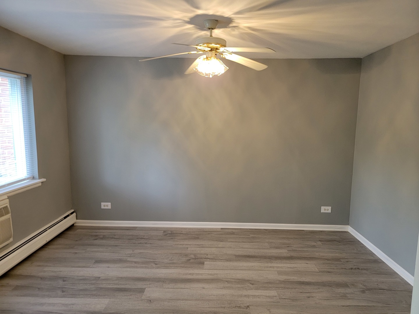 2315 S GOEBBERT Road #D-106, Arlington Heights, IL 60005