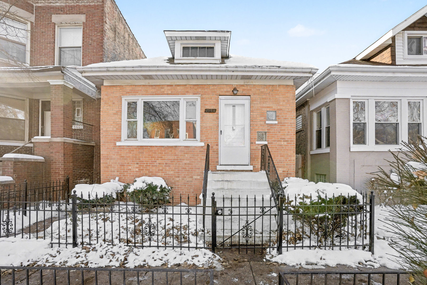 6954 S Prairie Avenue, Chicago, IL 60637