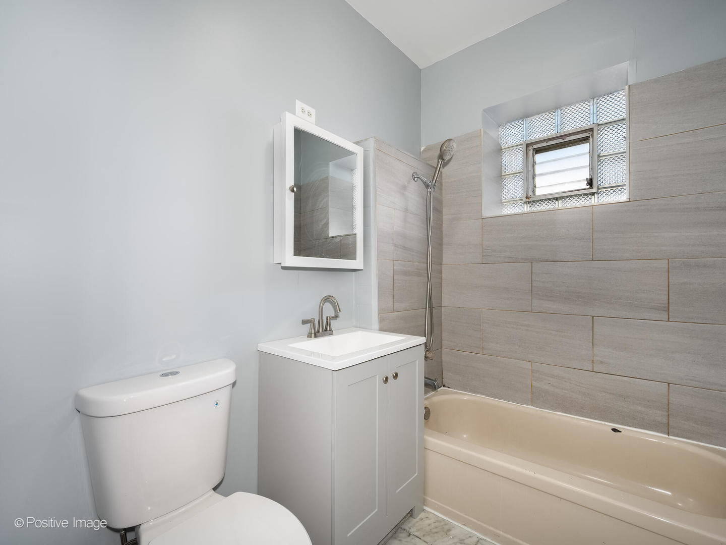 4024 N Kedzie Avenue #2, Chicago, IL 60618