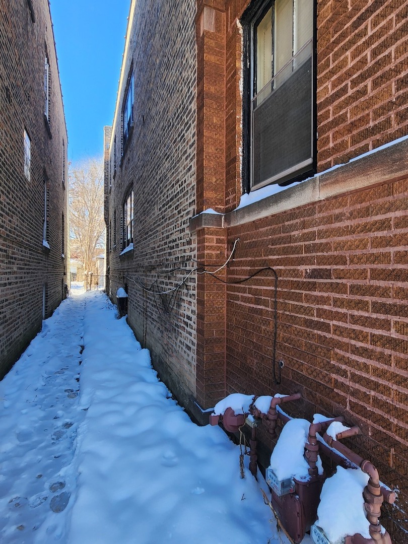 1436 N Luna Avenue, Chicago, IL 60651