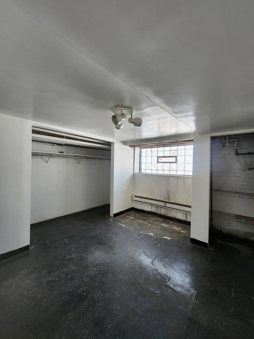 1436 N Luna Avenue, Chicago, IL 60651