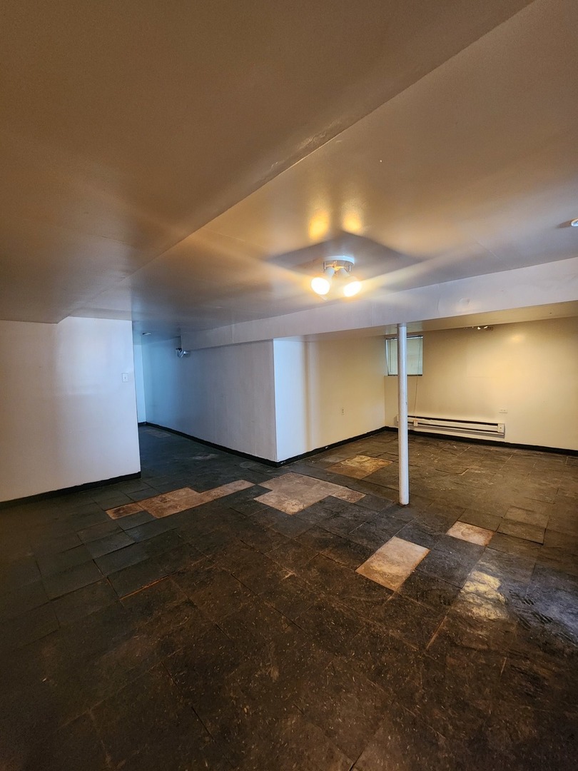 1436 N Luna Avenue, Chicago, IL 60651