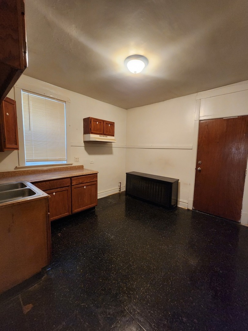 1436 N Luna Avenue, Chicago, IL 60651