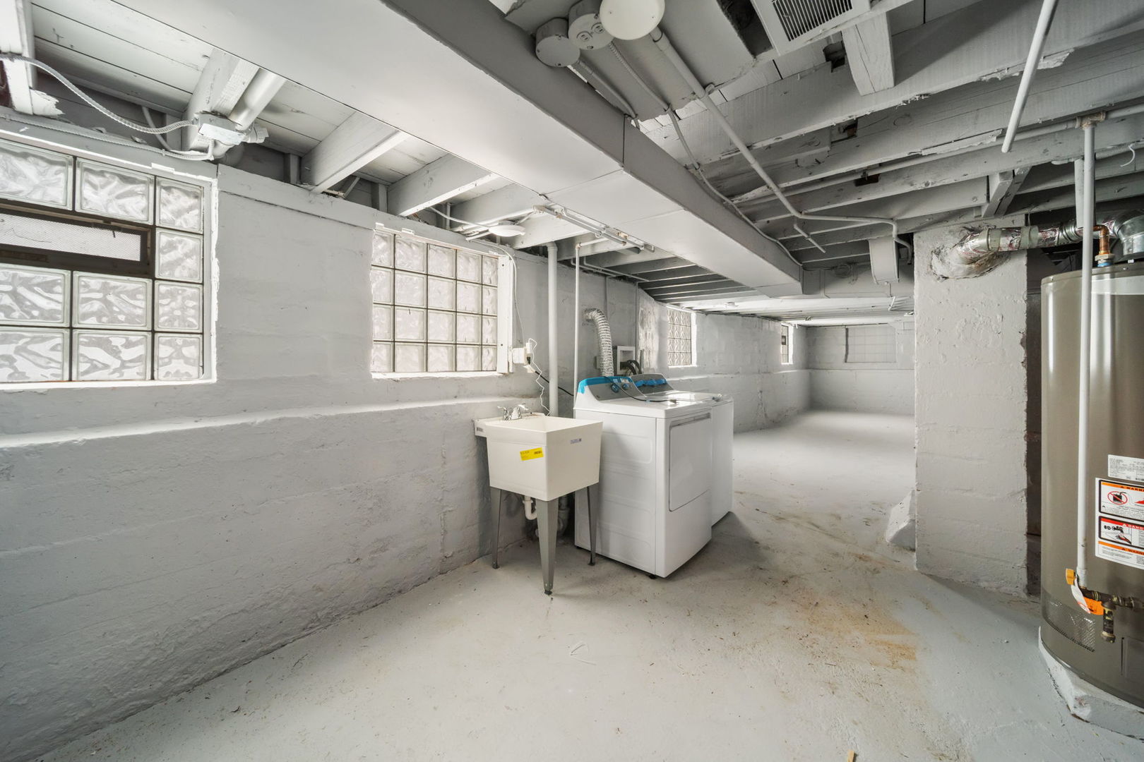 12000 S Perry Avenue, Chicago, IL 60628