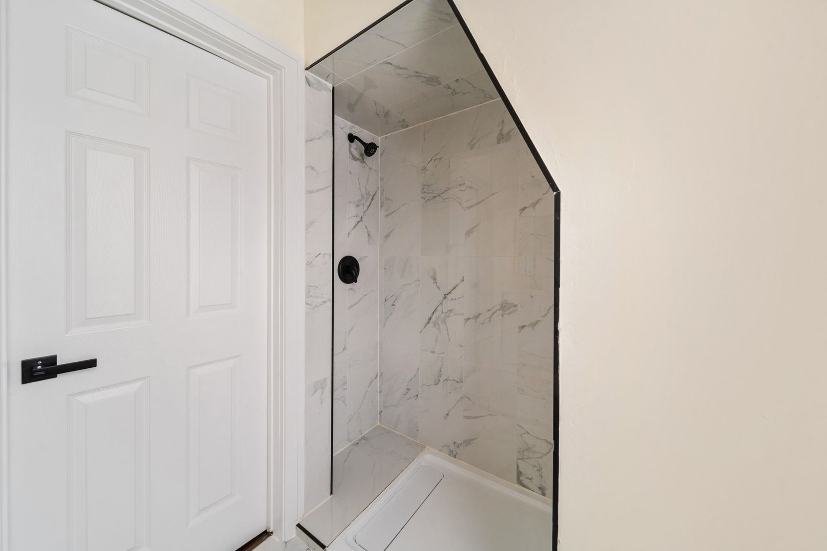 12000 S Perry Avenue, Chicago, IL 60628