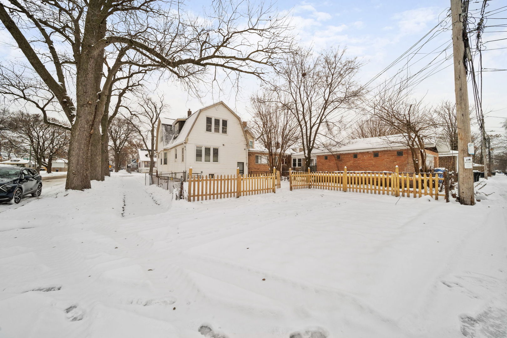 12000 S Perry Avenue, Chicago, IL 60628