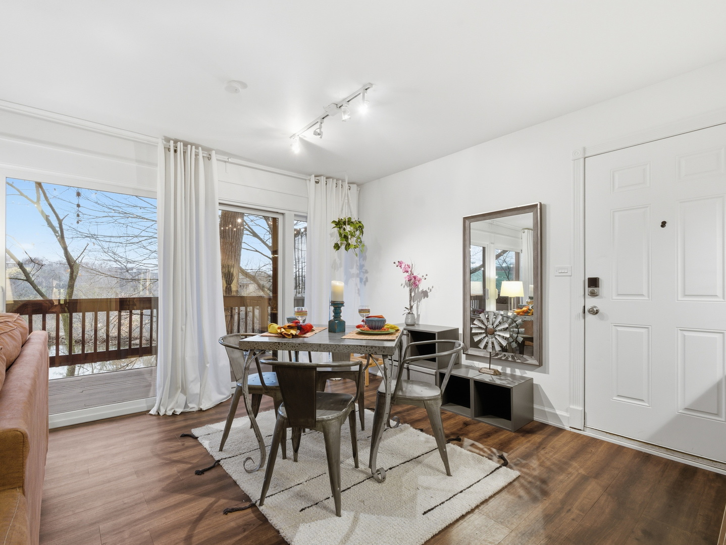 5512 E Lake Drive #C, Lisle, IL 60532