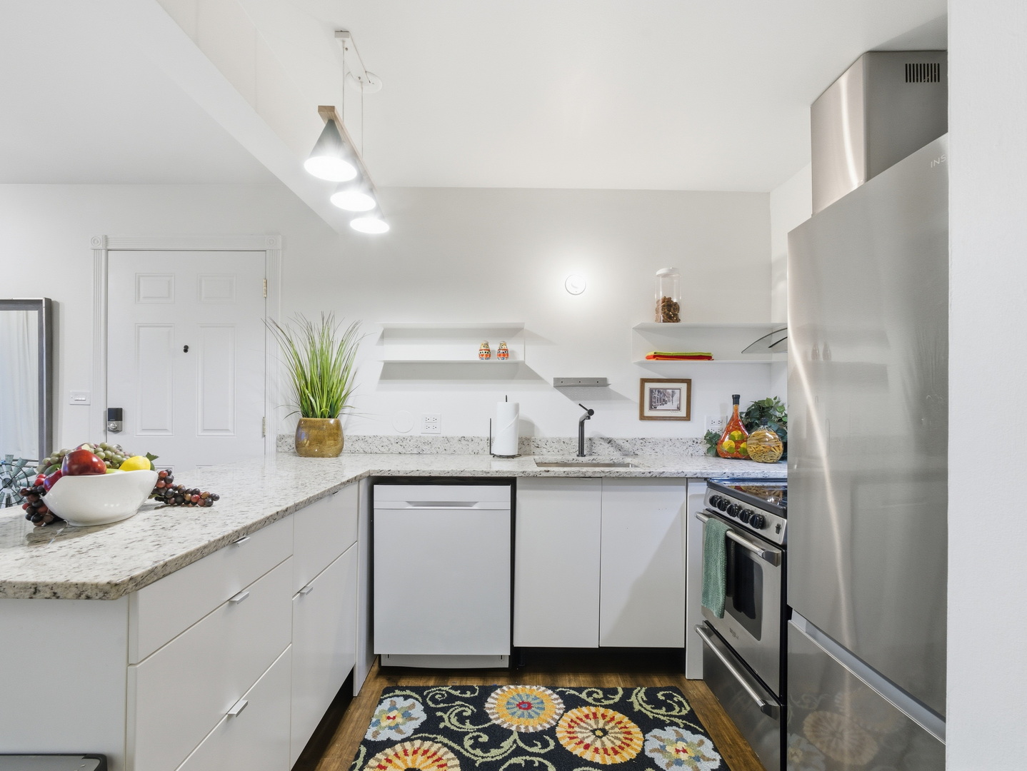 5512 E Lake Drive #C, Lisle, IL 60532