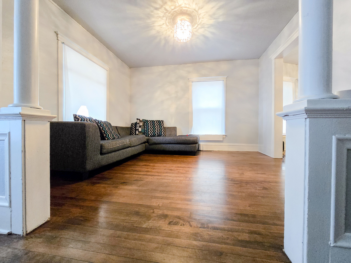 481 Division Street, Elgin, IL 60120