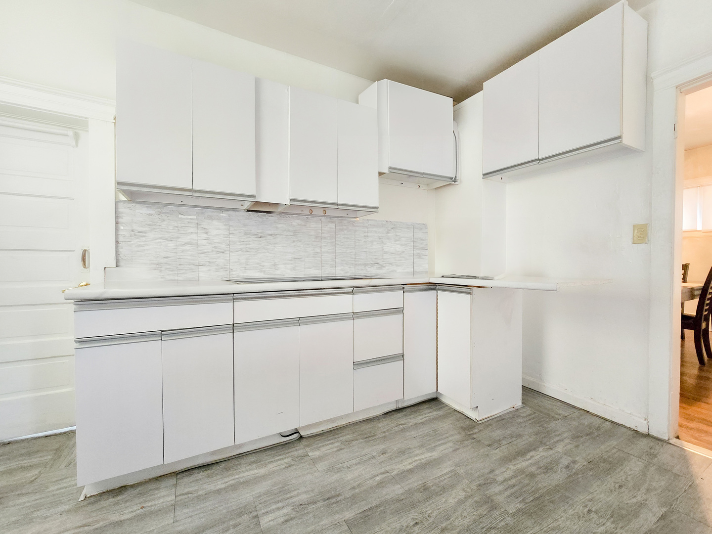 481 Division Street, Elgin, IL 60120