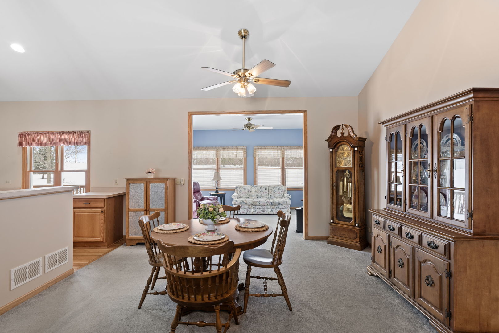 8207 Squirrel Drive, Spring Grove, IL 60081