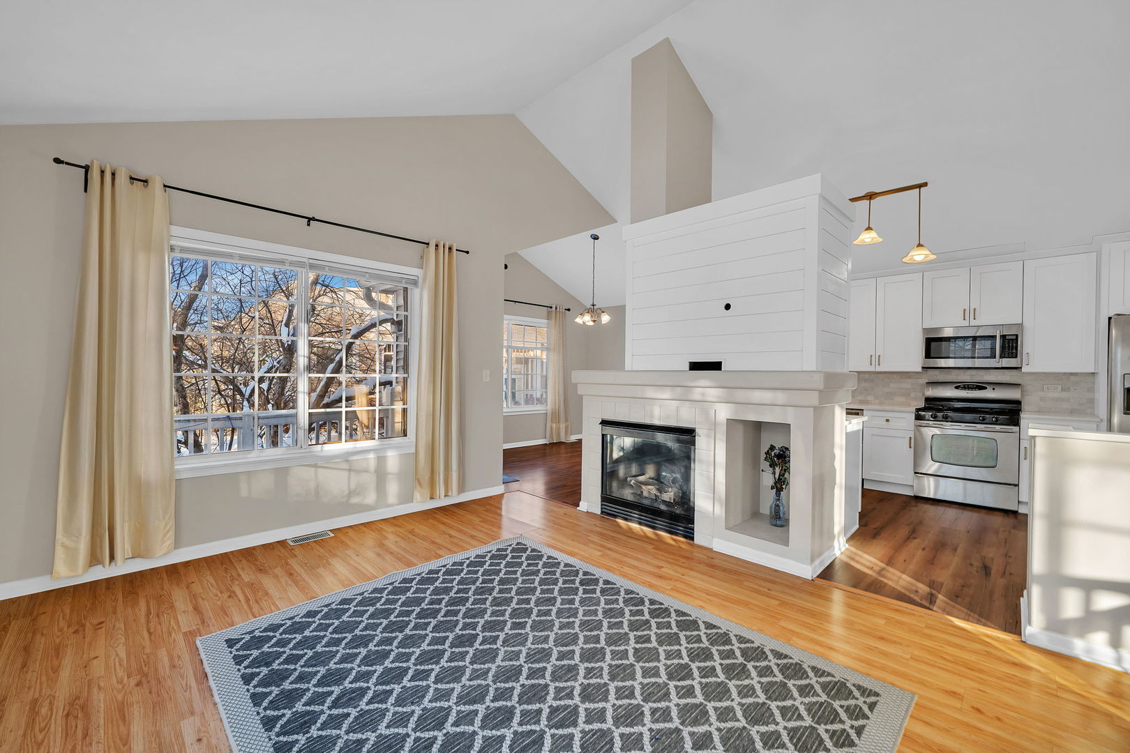 2357 Twilight Drive, Aurora, IL 60503