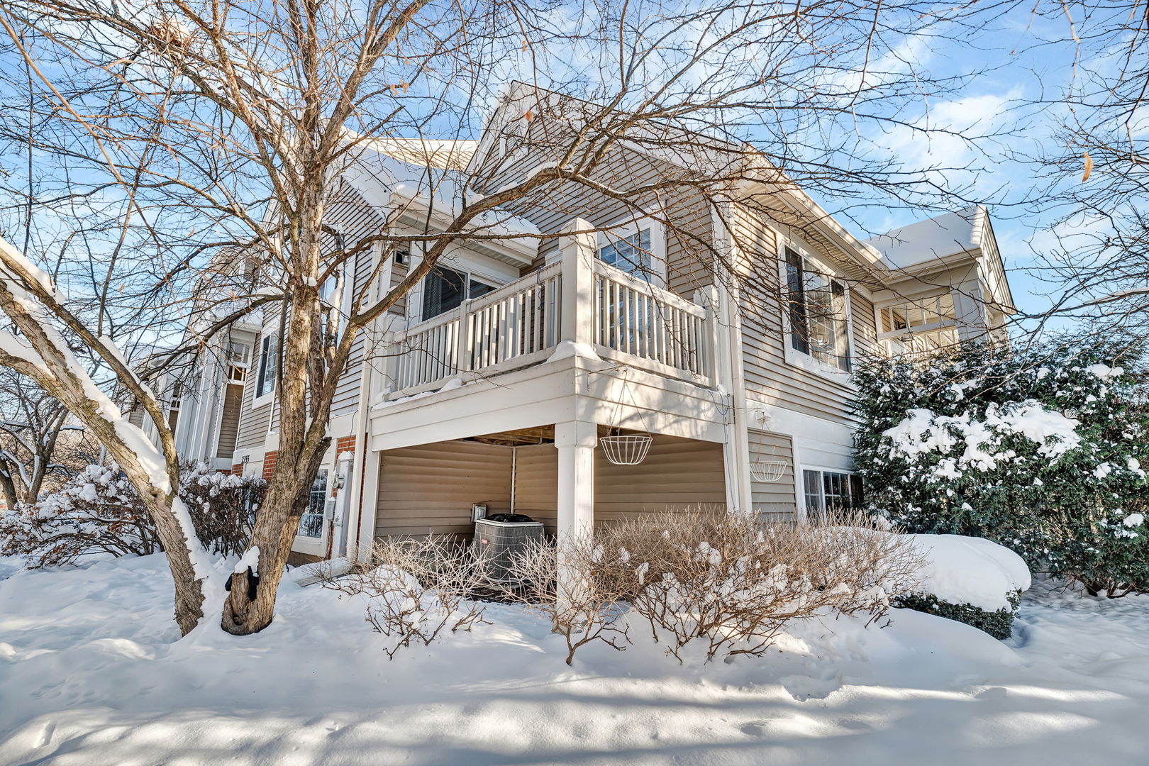 2357 Twilight Drive, Aurora, IL 60503