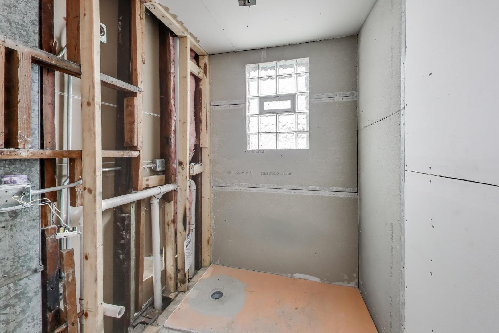 405 N Lawler Avenue, Chicago, IL 60644