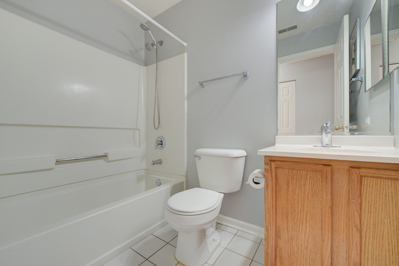 974 N Village Drive #4, Round Lake Beach, IL 60073