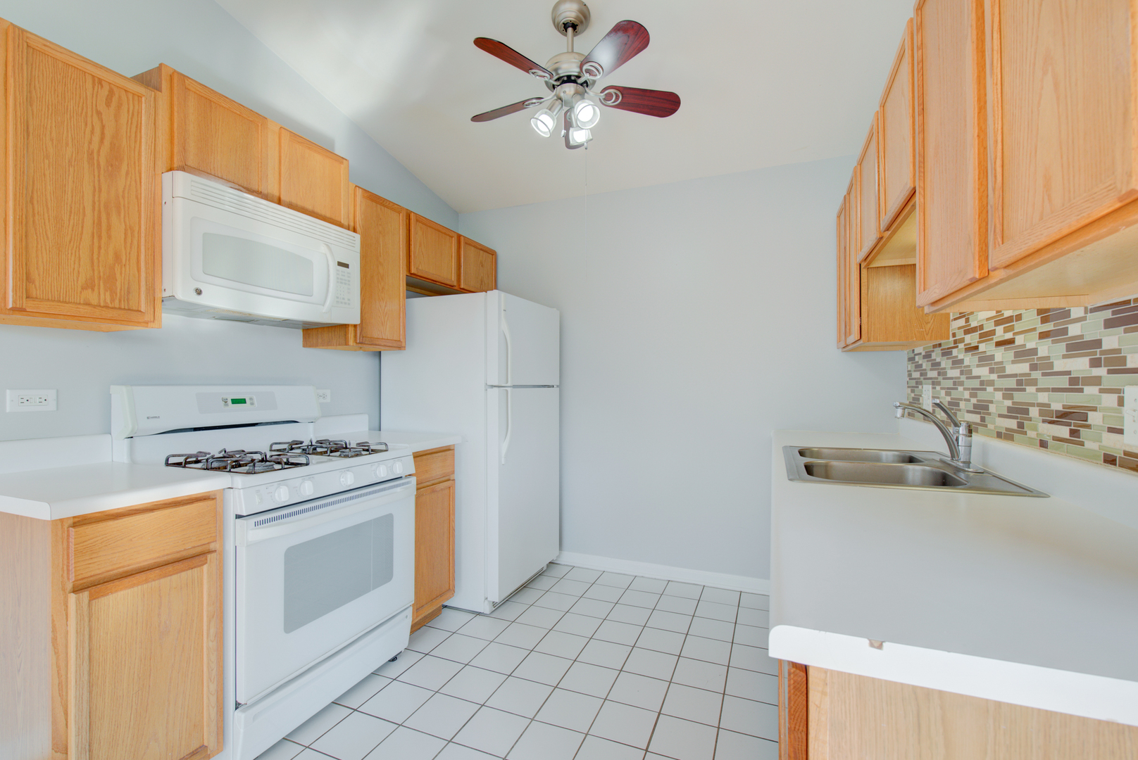 974 N Village Drive #4, Round Lake Beach, IL 60073