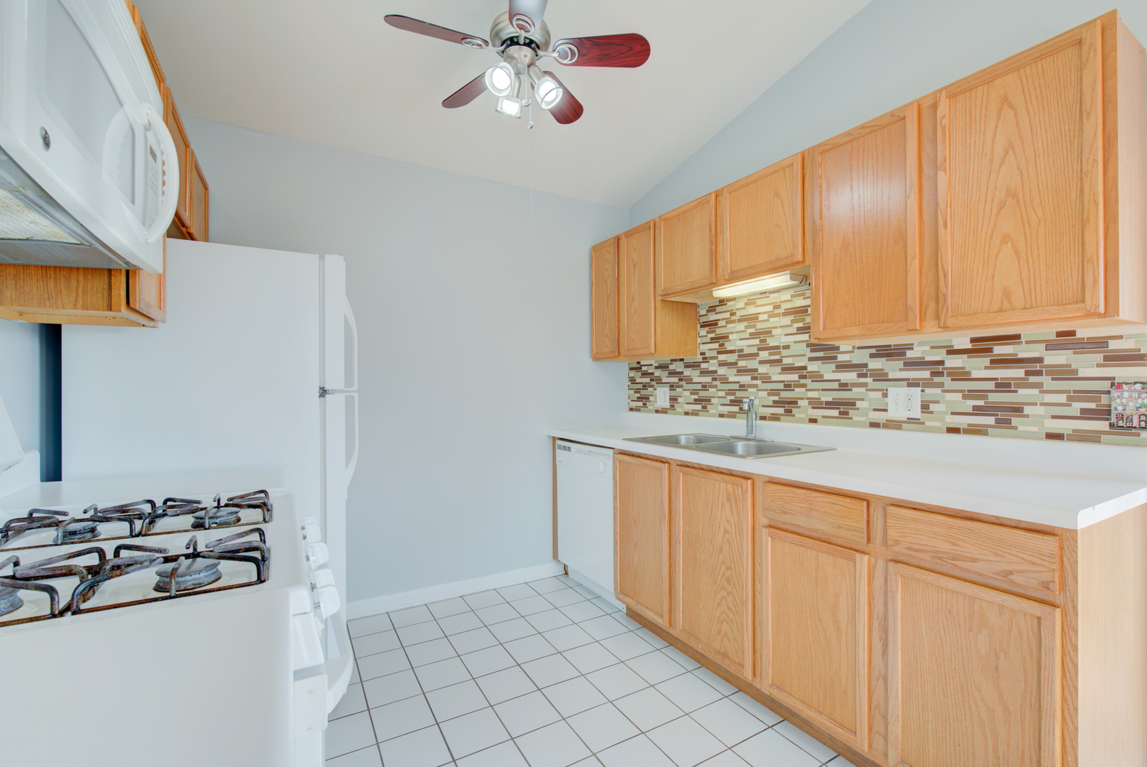 974 N Village Drive #4, Round Lake Beach, IL 60073