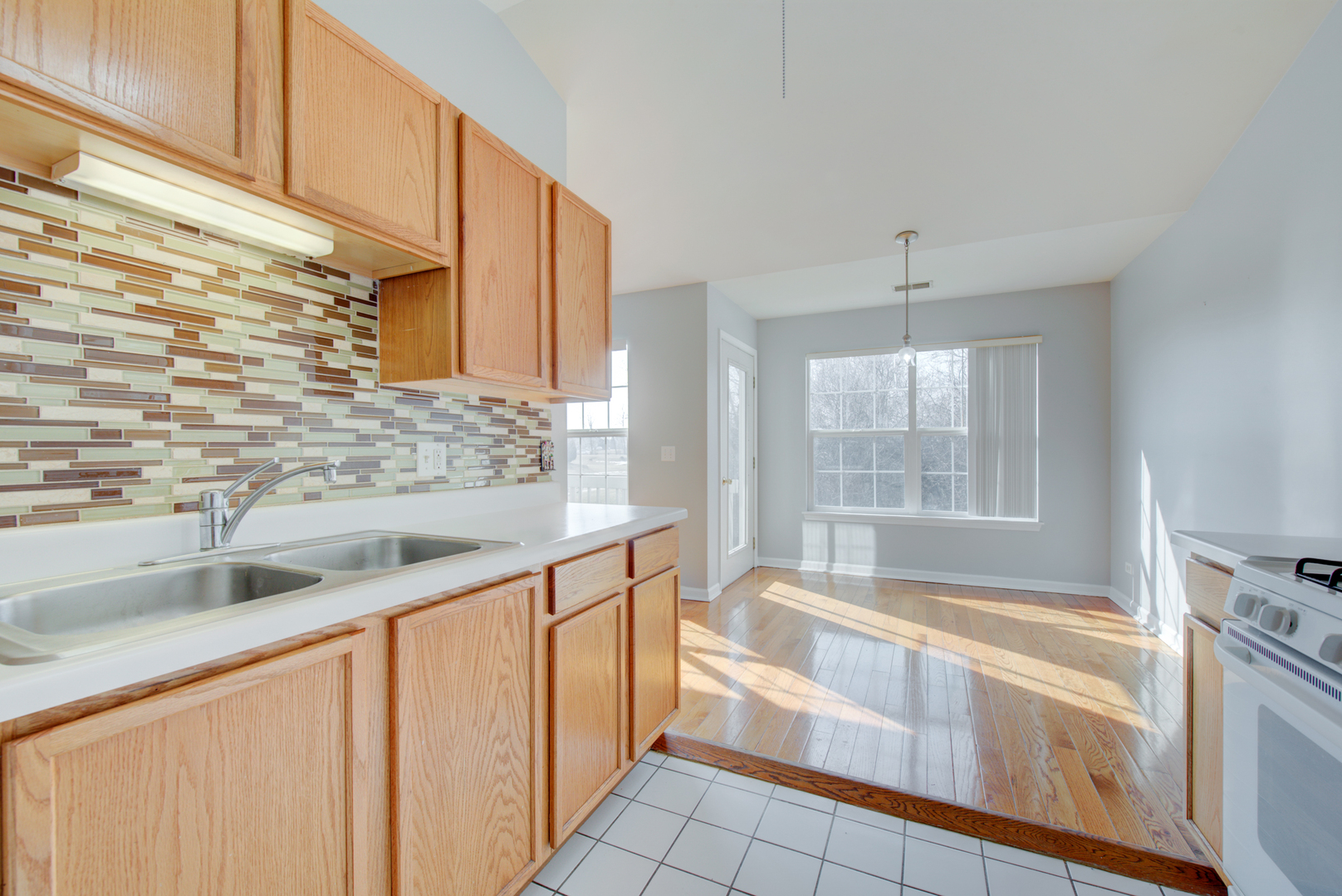 974 N Village Drive #4, Round Lake Beach, IL 60073