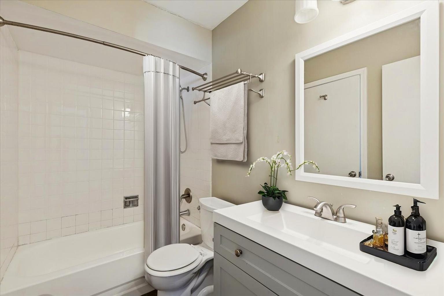 1142 Inverrary Lane #D-86, Deerfield, IL 60015