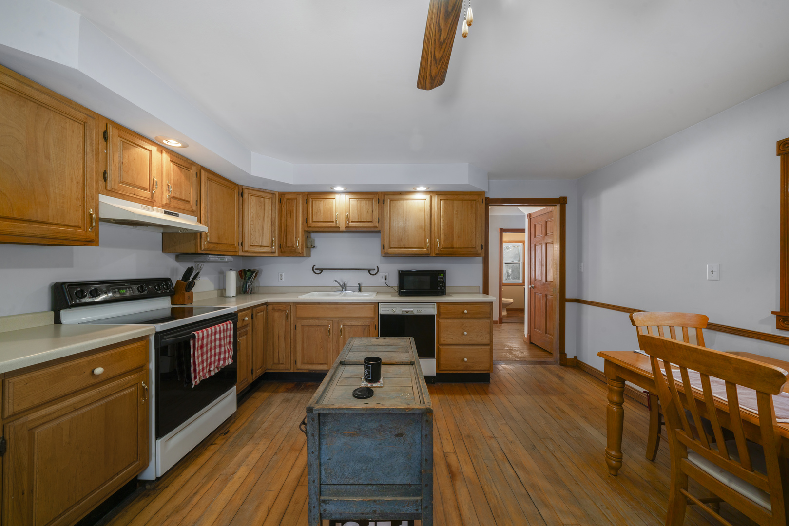 11410 Waterman Road, Waterman, IL 60556