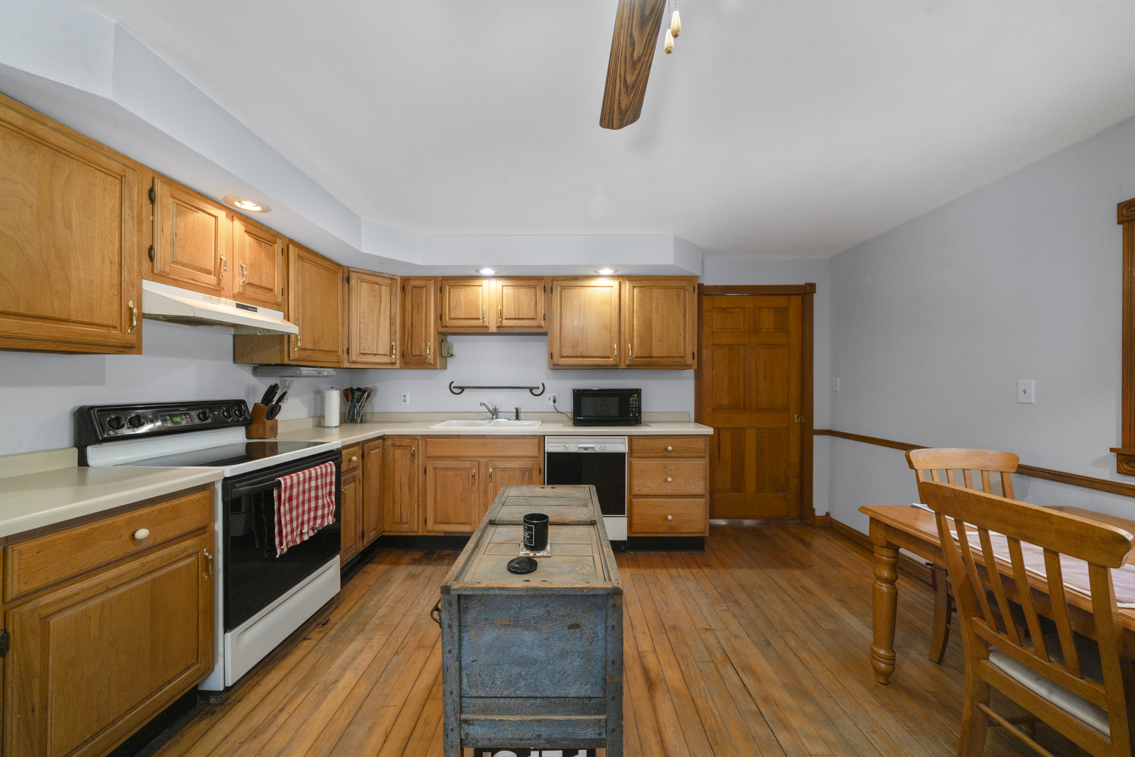 11410 Waterman Road, Waterman, IL 60556