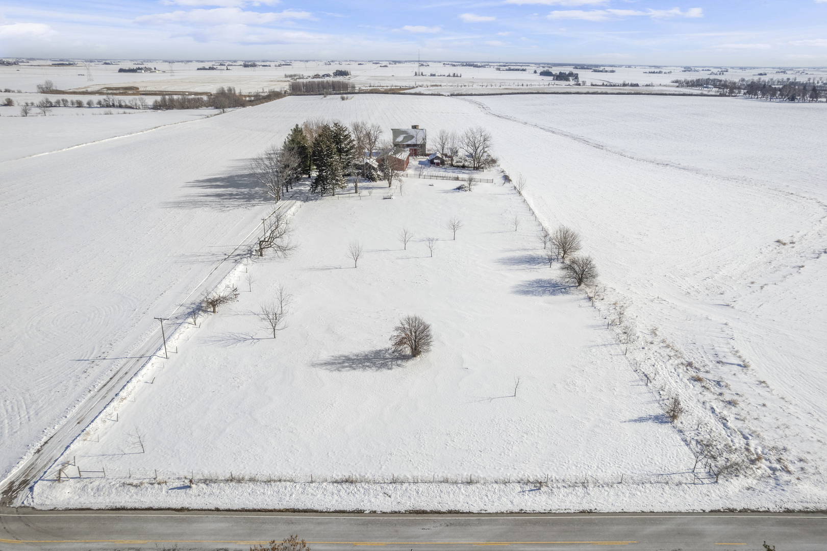 11410 Waterman Road, Waterman, IL 60556