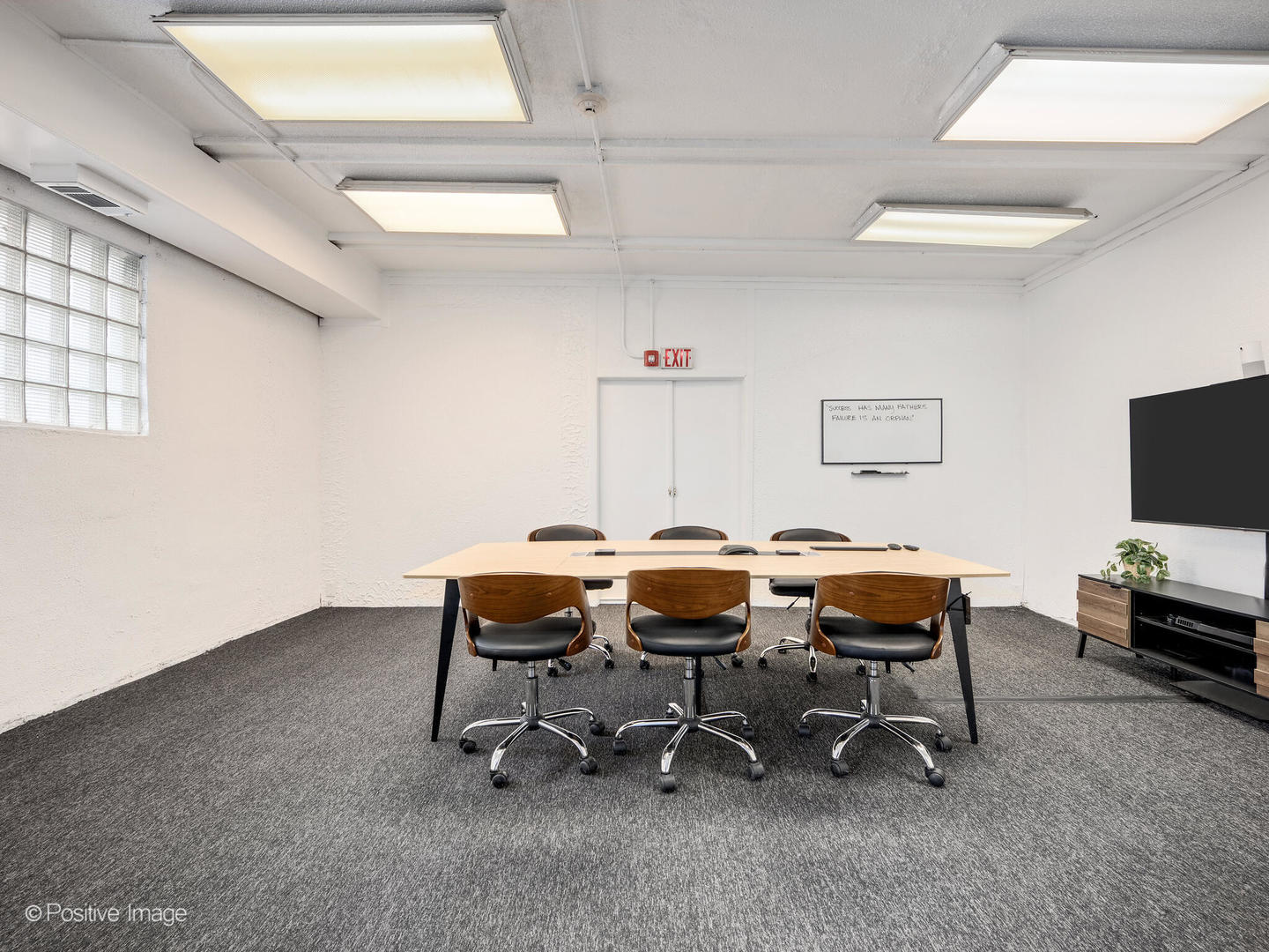 351 N York Road, Elmhurst, IL 60126