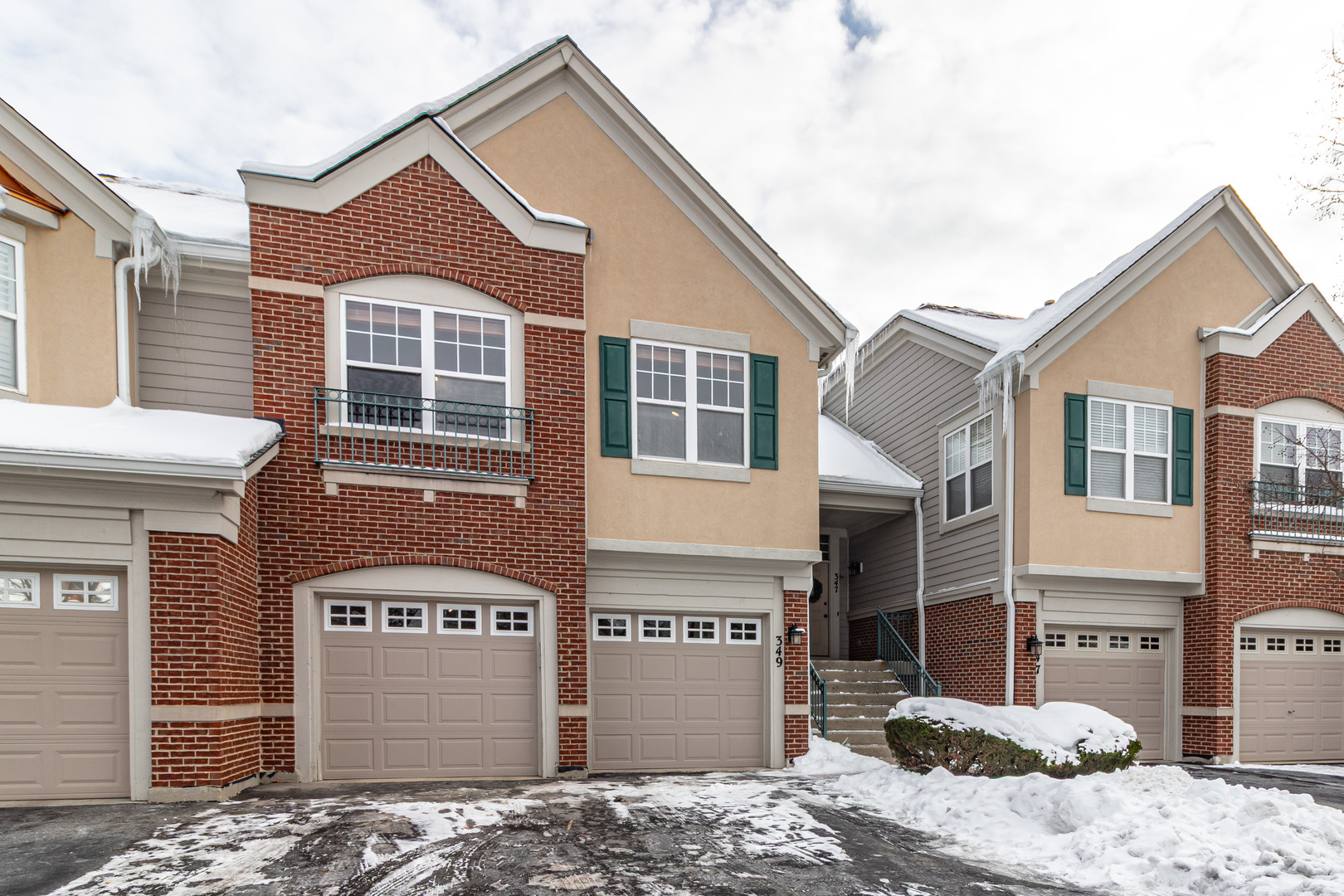 349 Pine Lake Circle, Vernon Hills, IL 60061