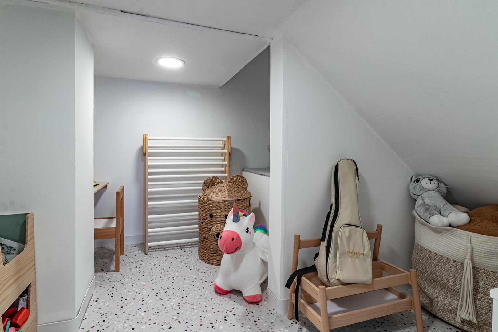 349 Pine Lake Circle, Vernon Hills, IL 60061