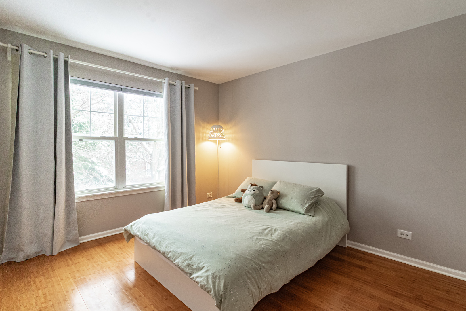 349 Pine Lake Circle, Vernon Hills, IL 60061