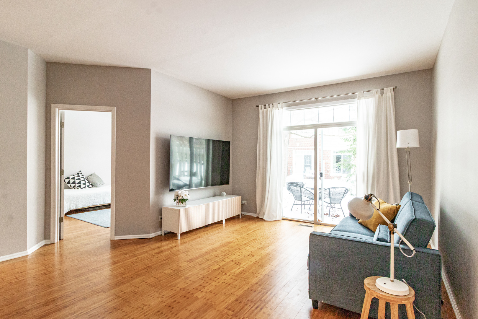 349 Pine Lake Circle, Vernon Hills, IL 60061