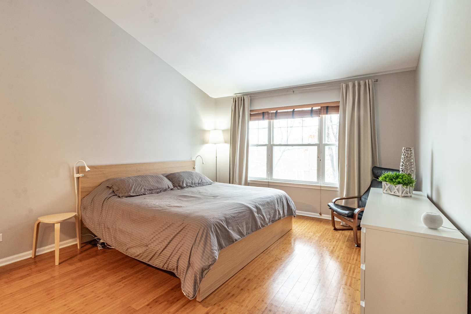 349 Pine Lake Circle, Vernon Hills, IL 60061