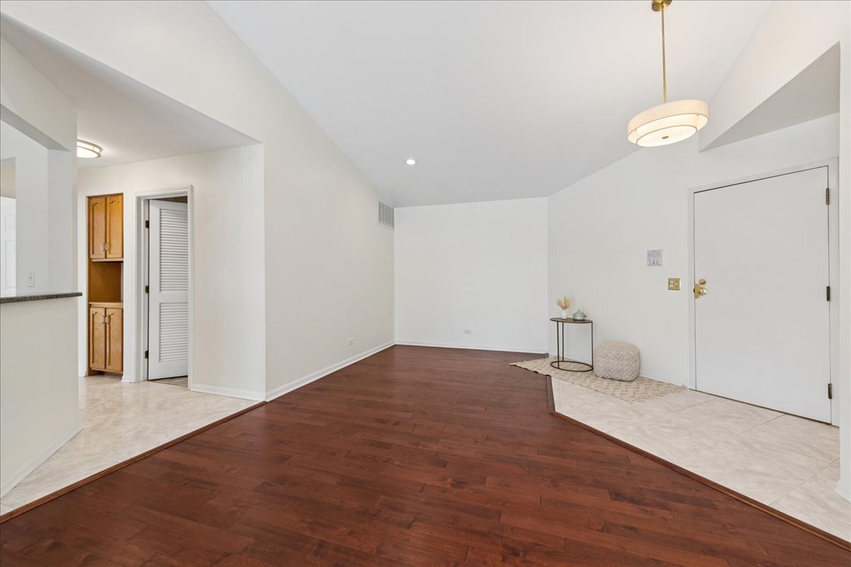 1810 Fox Run Drive #C, Elk Grove Village, IL 60007