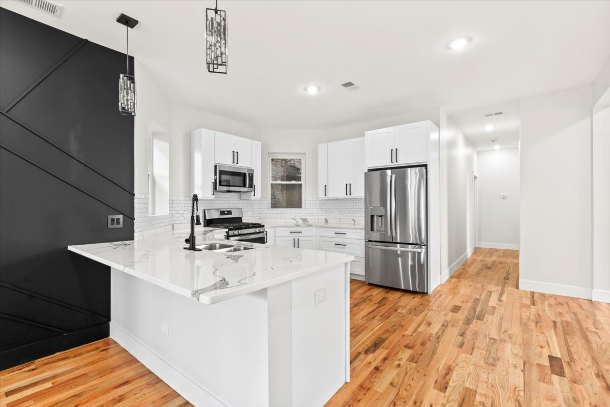 6128 S Rhodes Avenue #1, Chicago, IL 60637