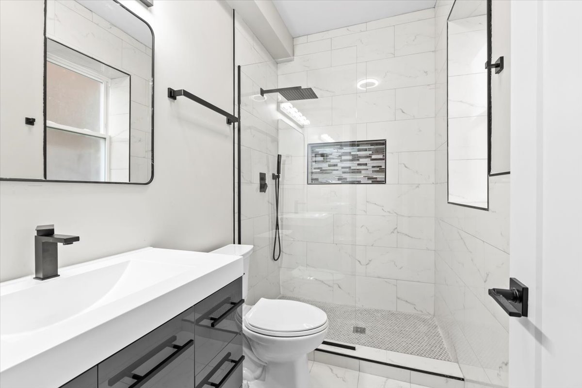 6128 S Rhodes Avenue #1, Chicago, IL 60637