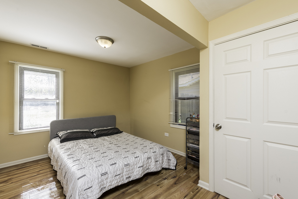 1700 Gideon Avenue, Zion, IL 60099