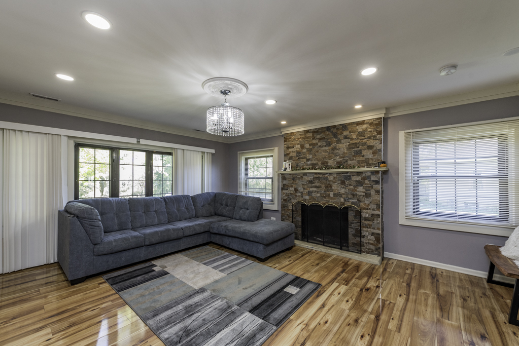 1700 Gideon Avenue, Zion, IL 60099