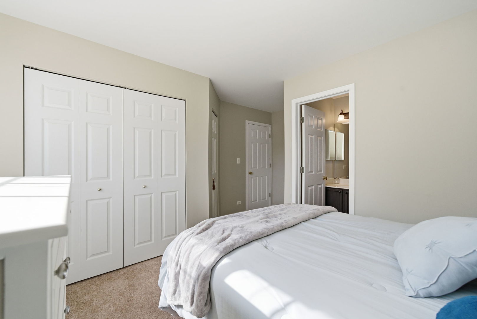 2234 Daybreak Drive #2234, Aurora, IL 60503