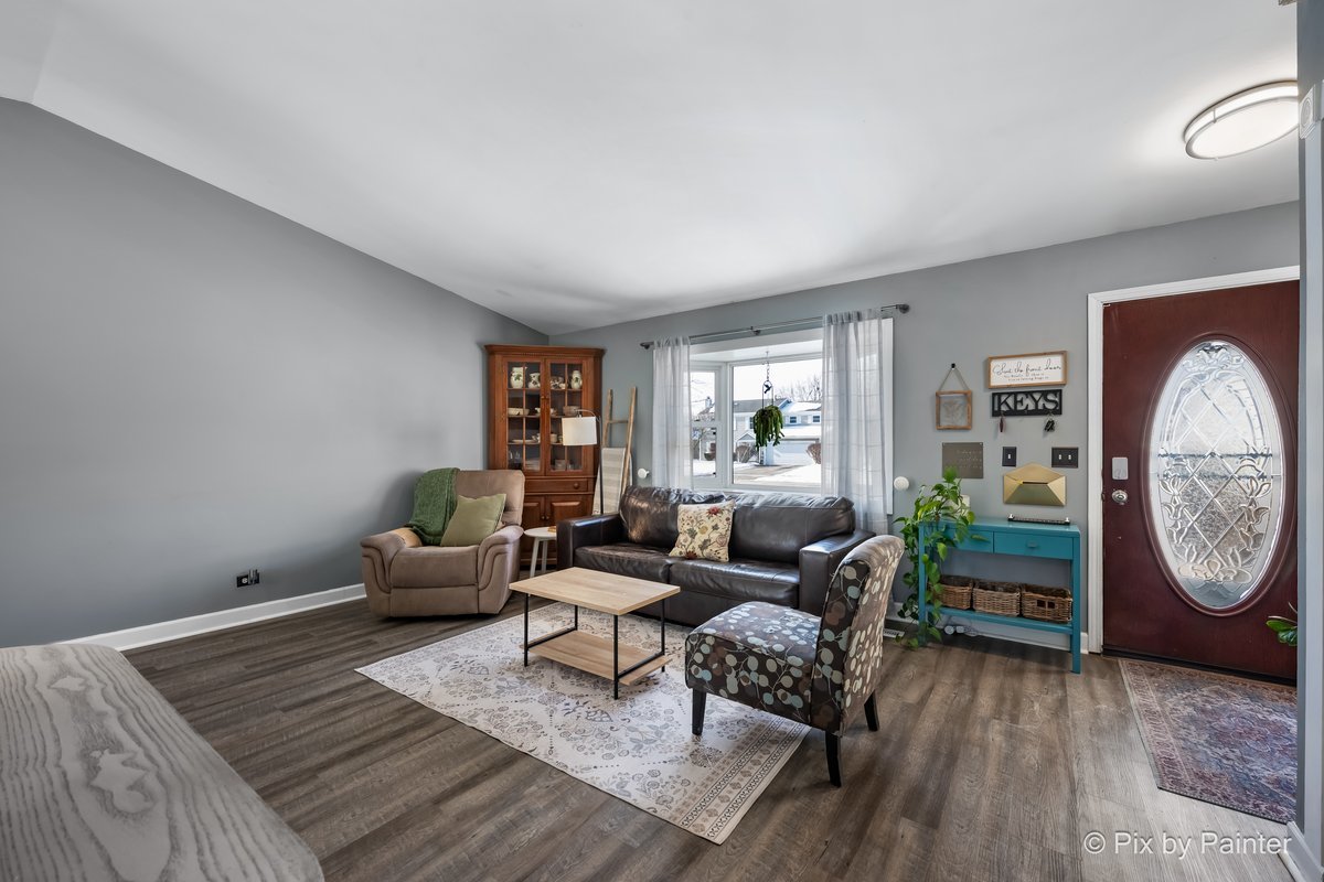 320 Homestead Drive, Bolingbrook, IL 60440