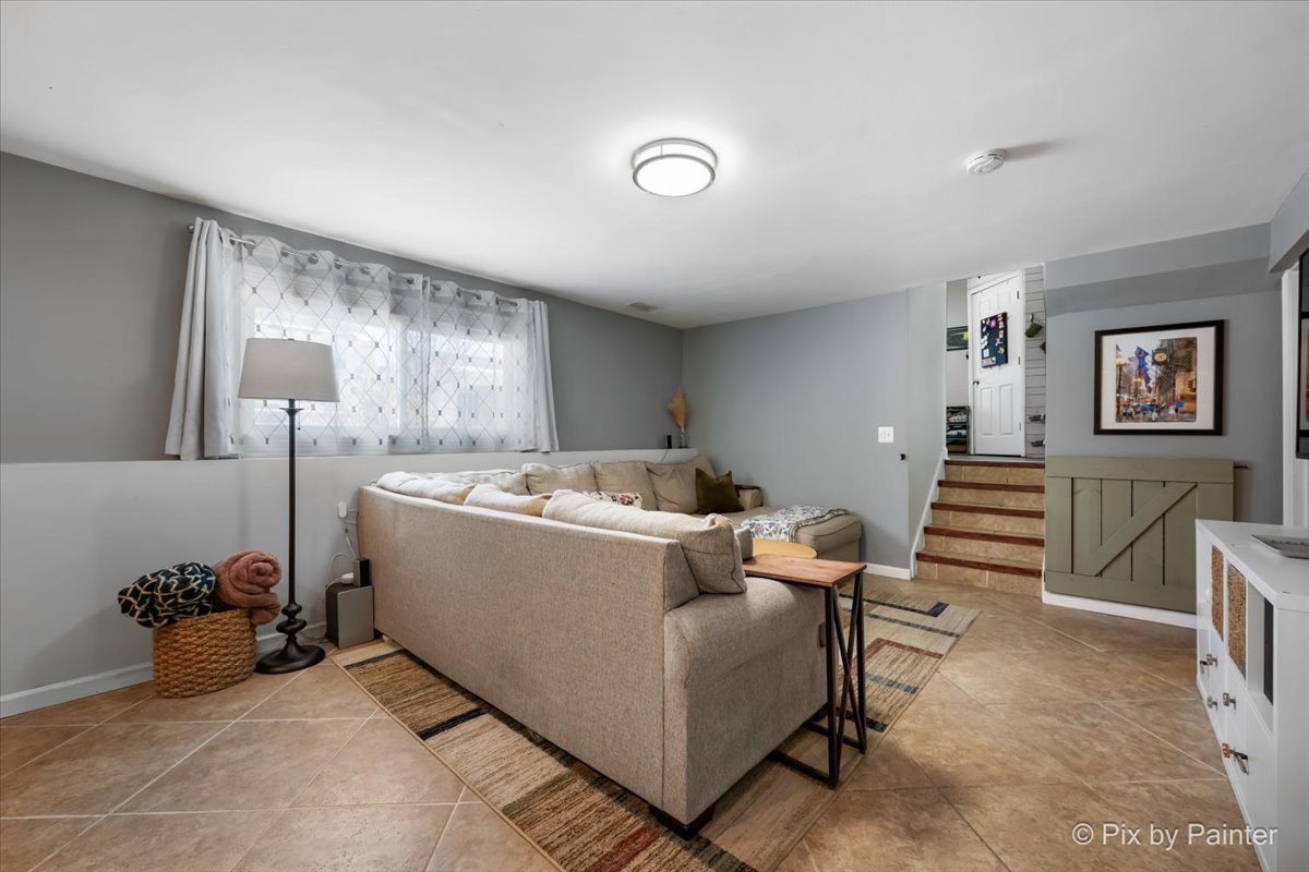 320 Homestead Drive, Bolingbrook, IL 60440