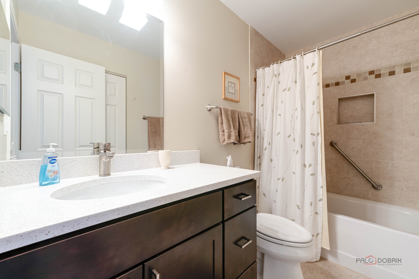 439 Pine Lake Circle, Vernon Hills, IL 60061