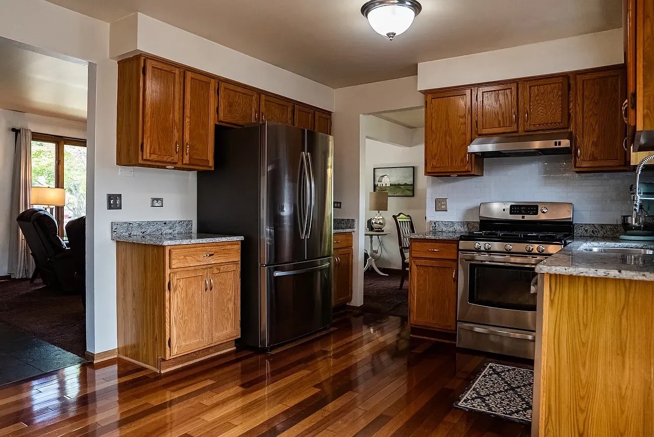 17001 93rd Avenue, Orland Hills, IL 60487