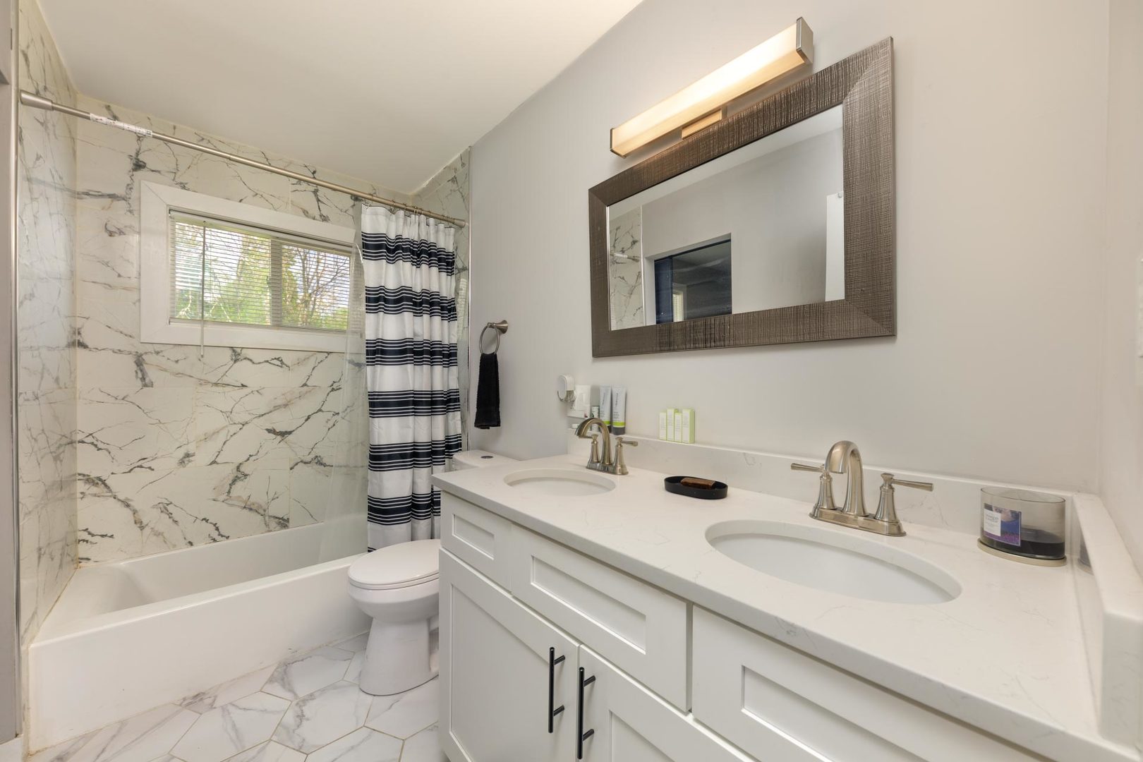 3626 Peach Grove Lane, Hazel Crest, IL 60429