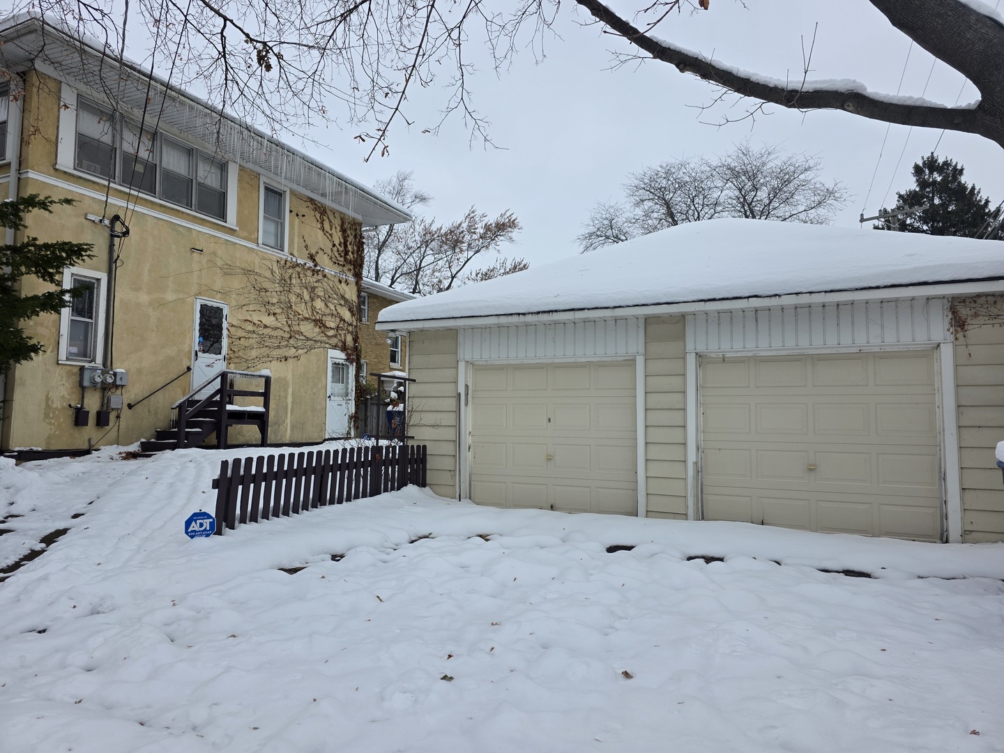 1525 North Avenue, Waukegan, IL 60085