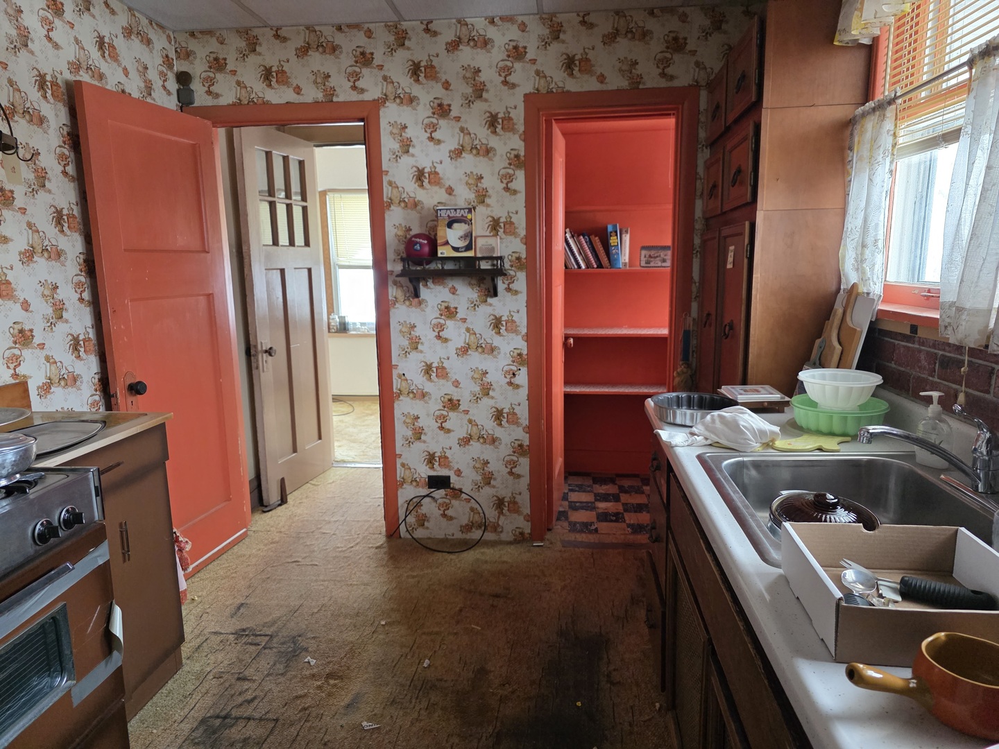 1525 North Avenue, Waukegan, IL 60085