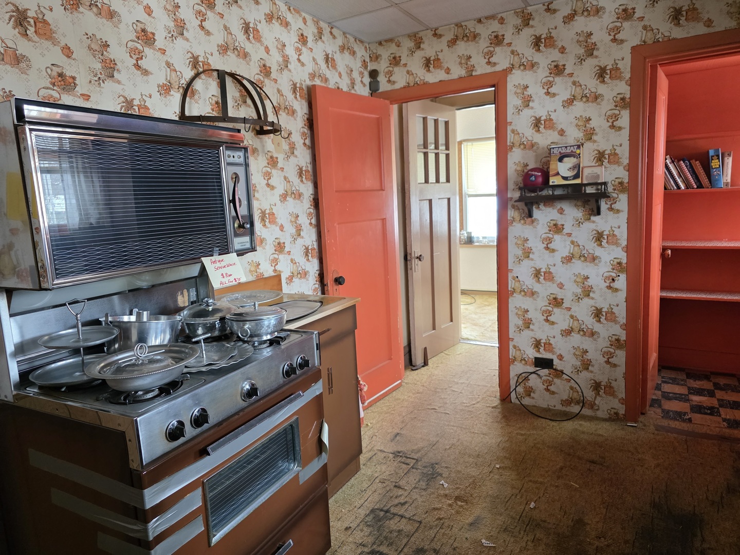 1525 North Avenue, Waukegan, IL 60085